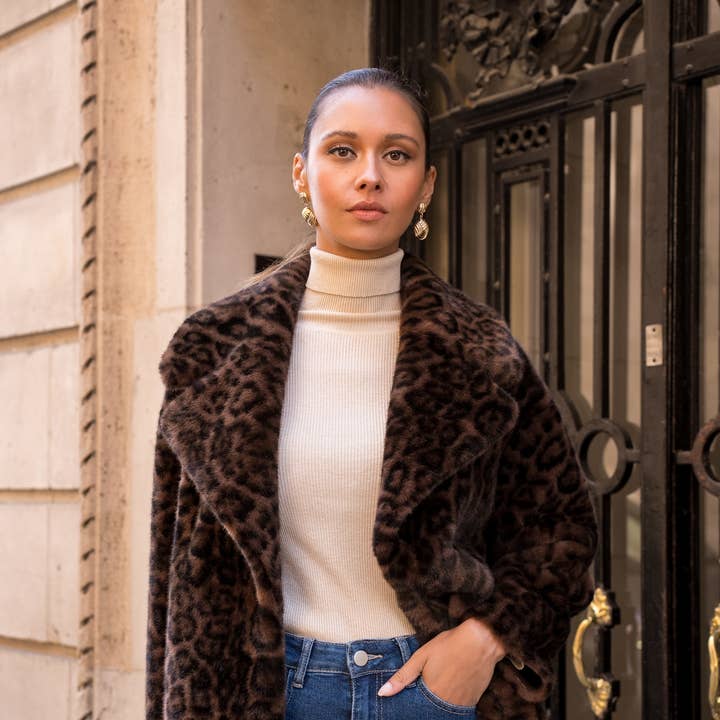 Reversible leopard faux fur jacket and other Purchase Wholesale reversible faux fur jacket. Free Returns & Net 60 Terms on Faire trending on Faire.