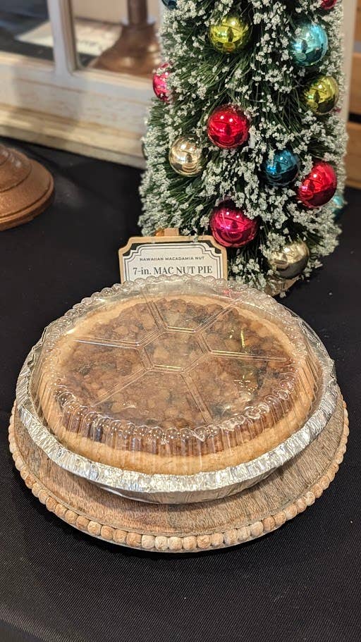 AlohaMade Bites - Wholesale Pie - Hawaiian O.G. Vanilla Macadamia Nut Pie - Made In Hawaii2