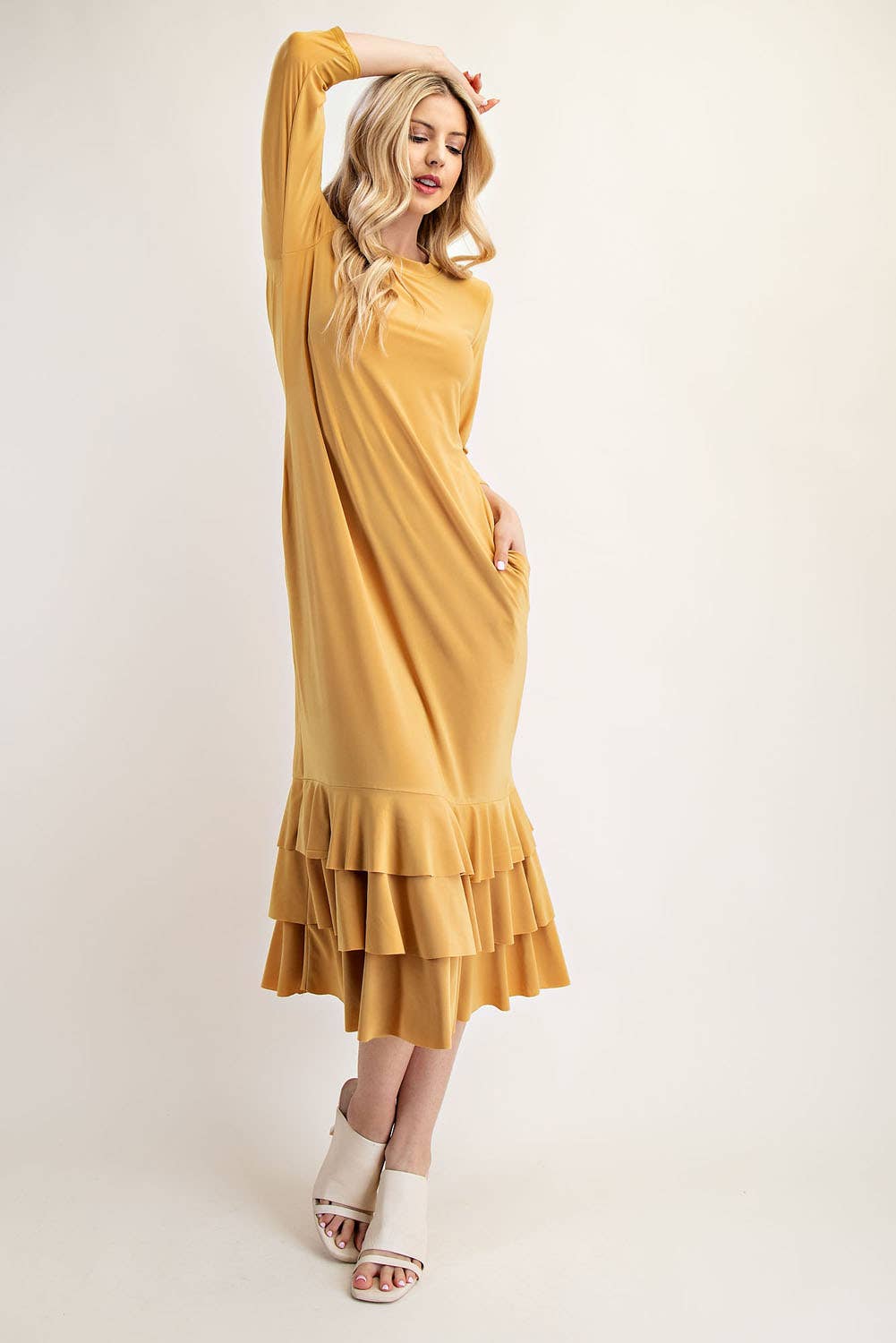 Celeste Clothing – Großhandel Kleid – Damen – Großgrößen-Midikleid mit gestuften Rüschen und 3/4-Ärmeln74