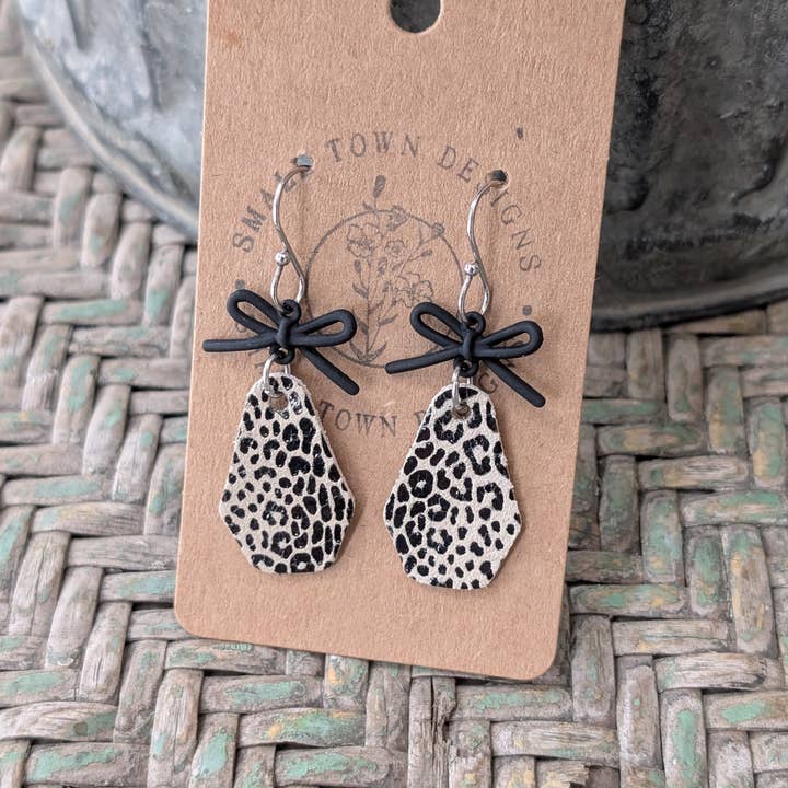 Small Town Designs - Wholesale Dangle Earrings - Jungle Leopard Bow Dangles