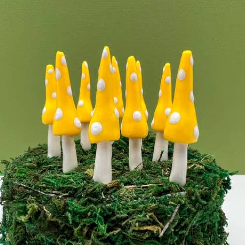 Mystical Woodlands - Wholesale Garden/Lawn Stake - Fairy Garden Mushroom Plant Pick - Gnome Style