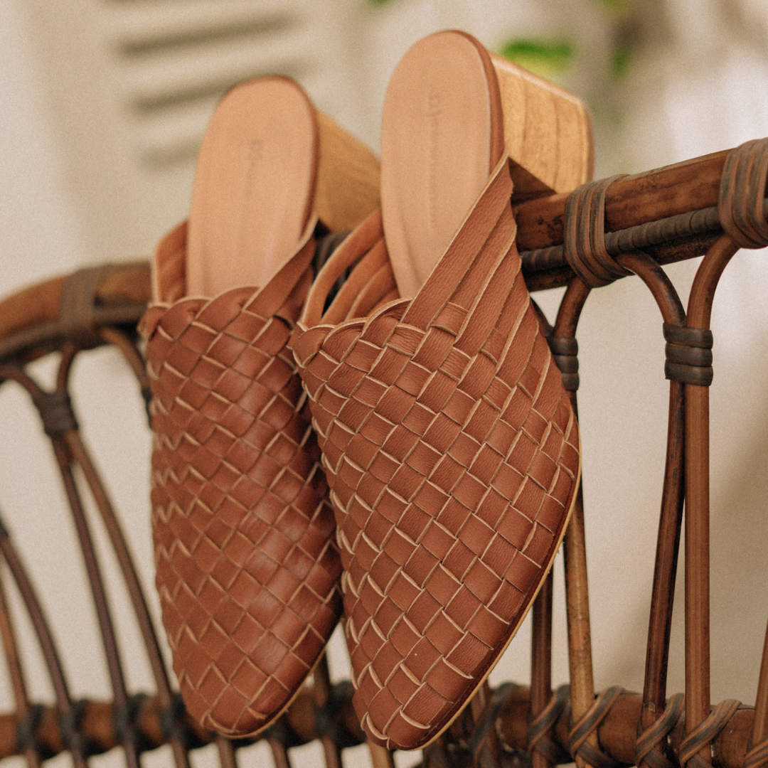 Village Thrive - Wholesale High Heels - Women's - Palma Leather Heeled Mule2