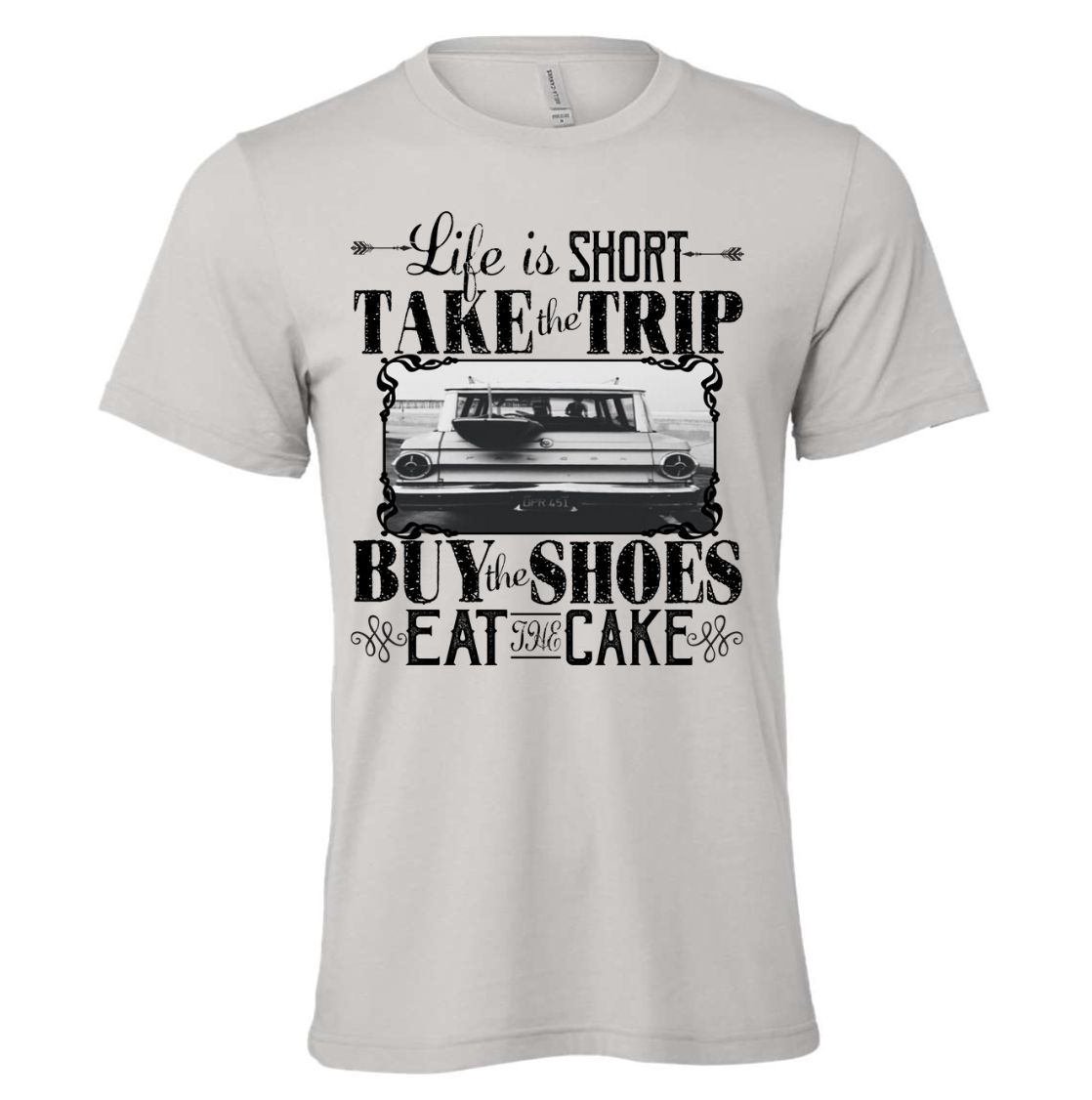 Kiki's Boutique – wholesale T-shirts med screentryck – Dam – Life Is Short Grafisk T-shirt1