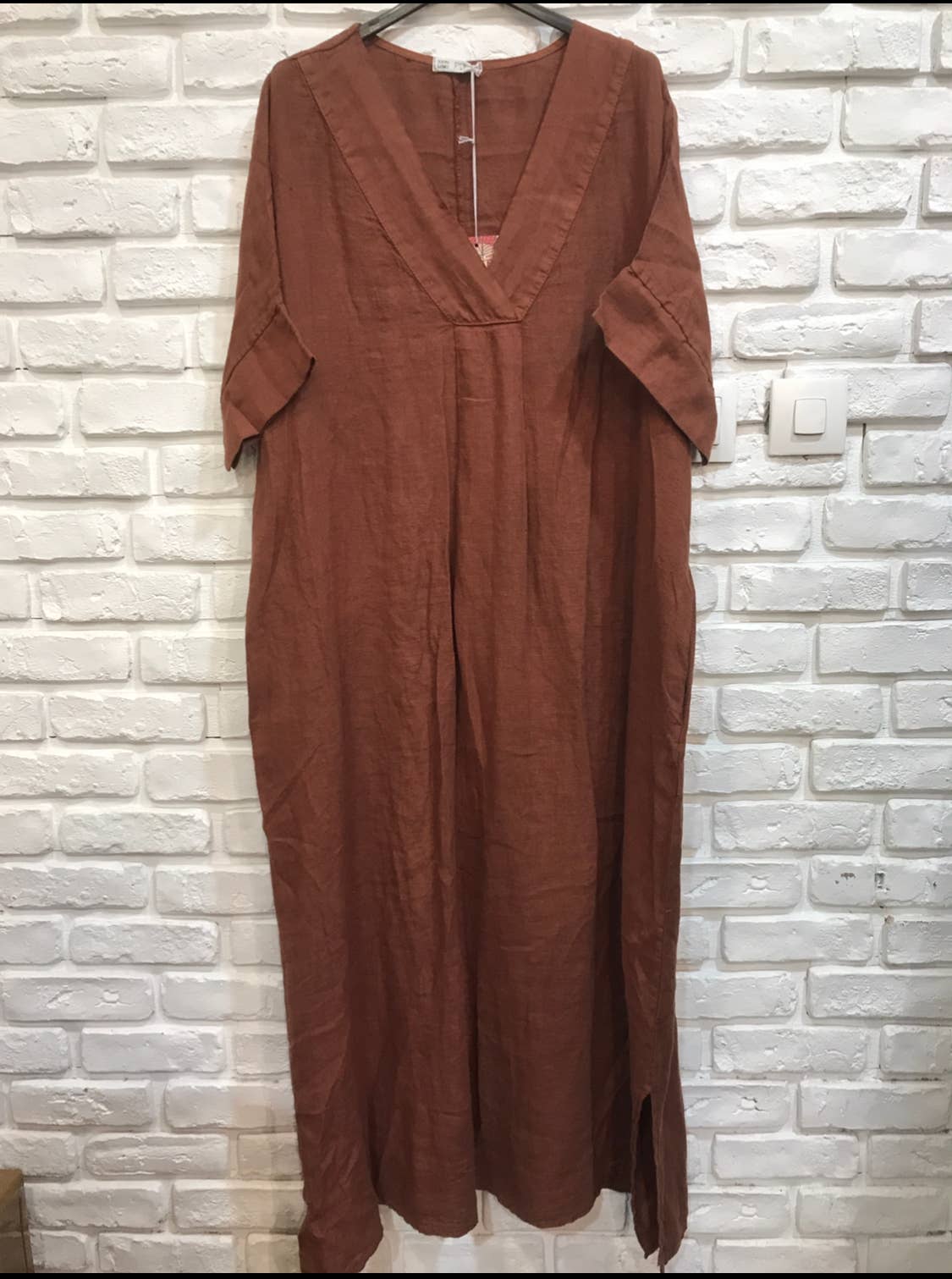 la maison des fibres naturelles - Wholesale Dress - Women's - Long dress v-neck 62733 100% linen47