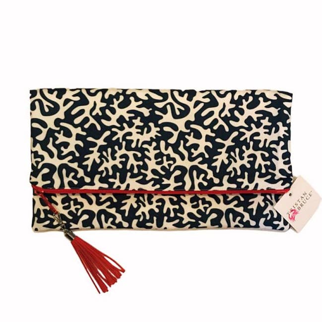 Pochette de voyage pliable en corail bleu marine pour la vente par Tristan and Bruce