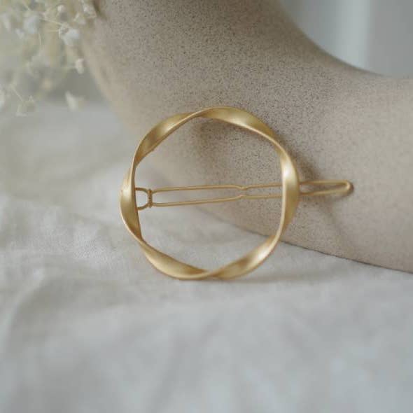 Bohomane – wholesale Barrette – Women’s – Calie Round Twisted Matte Gold Hair Clip
