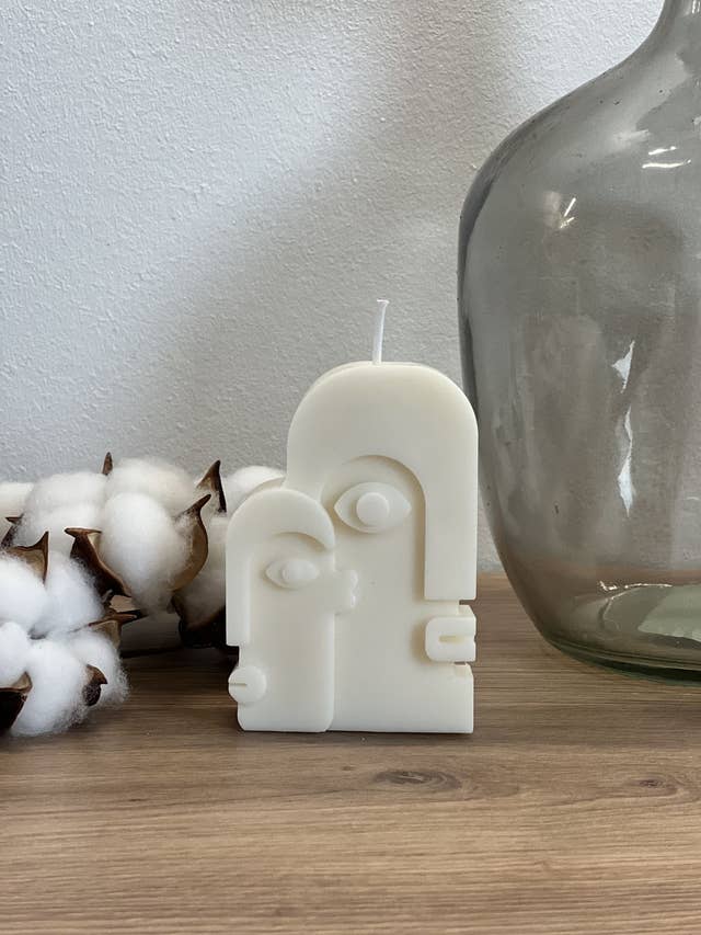 Bougie Luis - Bougie Moulée pour la vente par La Casa des Bougies