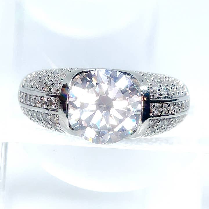 Stort kristallstatementringband, isiga knogar för män för wholesale av Holicca