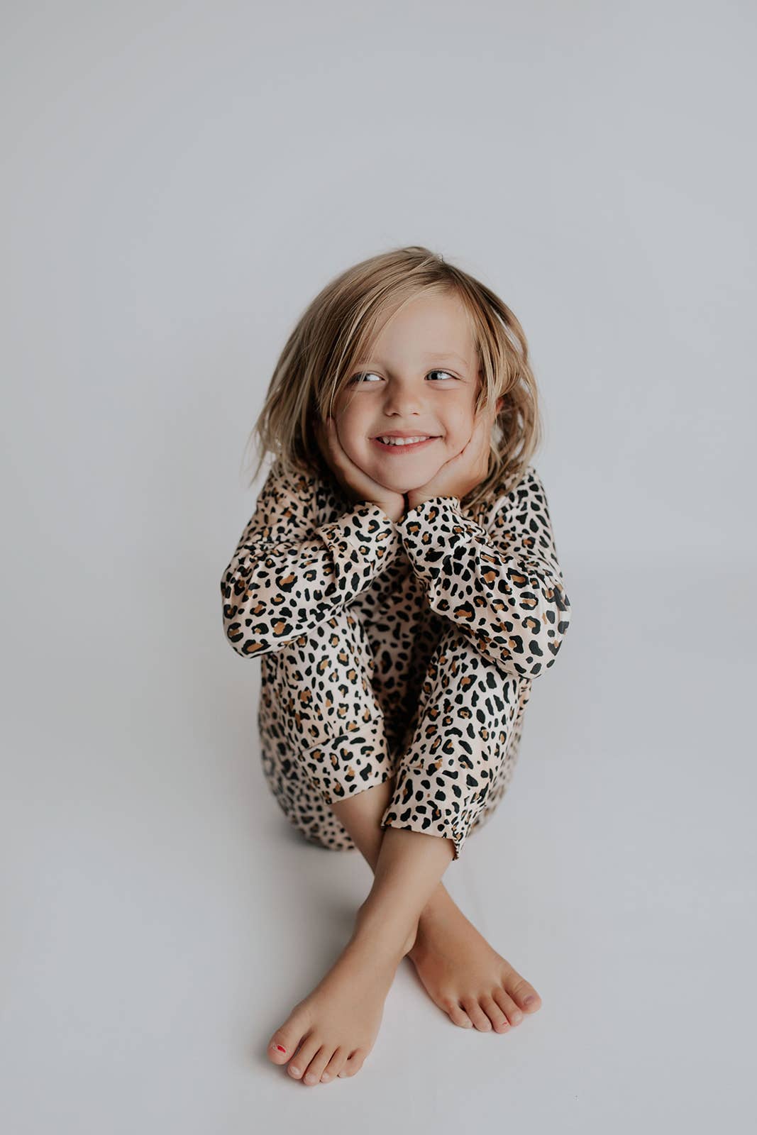 Three Little Tots – Engroshandel Pyjamasæt - Børn – Leopard Jammies Børn Pjs og Lougewear5