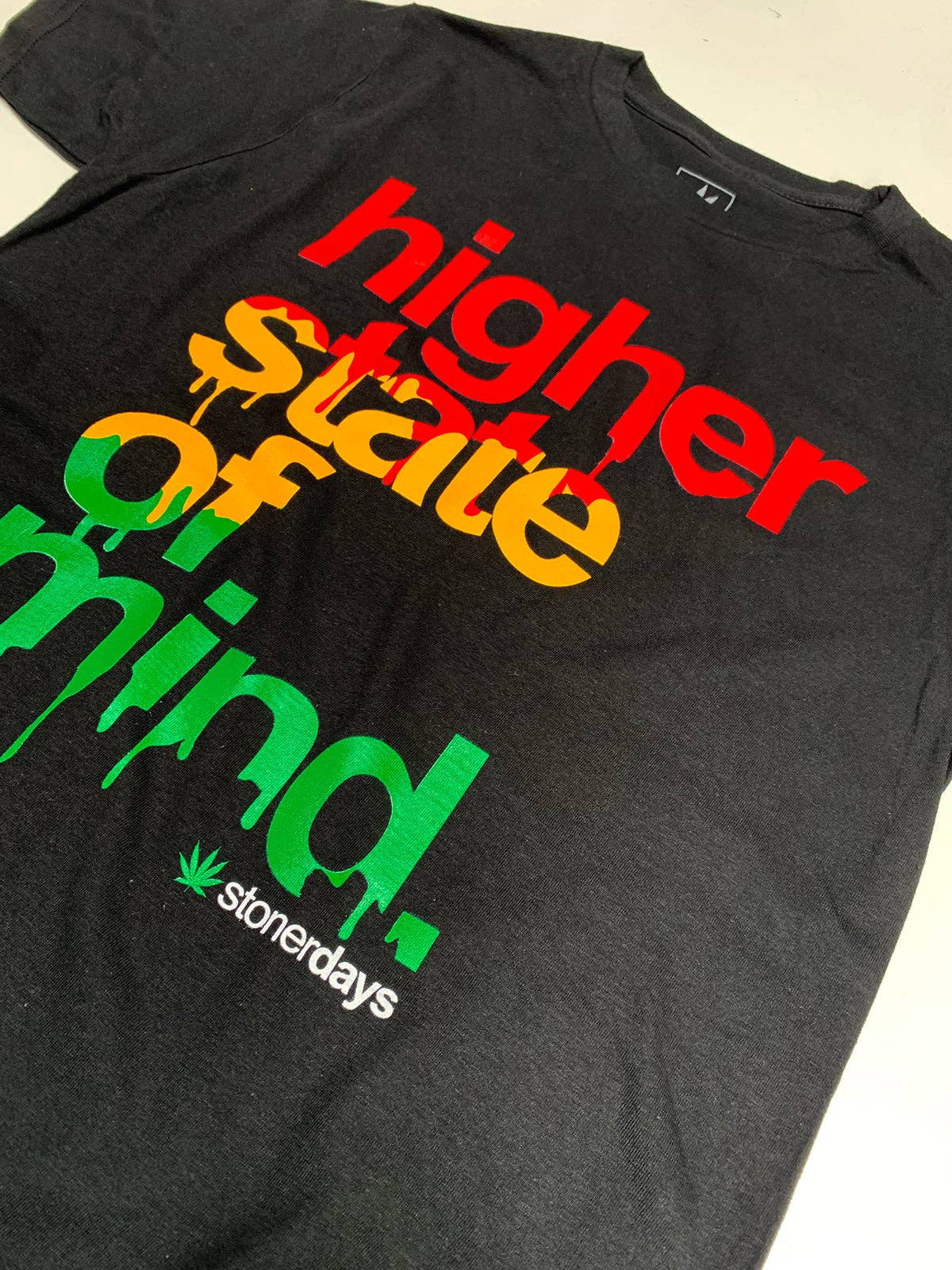StonerDays Apparel – wholesale Screen printed t-shirt – unisex – HSOM RASTA LIMITED EDITION 4 COLOR SCREENPRINT3