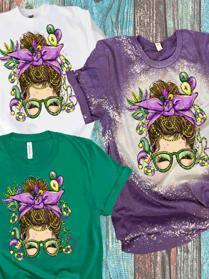 Mardi Gras Messy Bun Bleached/DTF Chemises et sweat-shirts vintage pour la vente par A Blessed Texas Mess Boutique