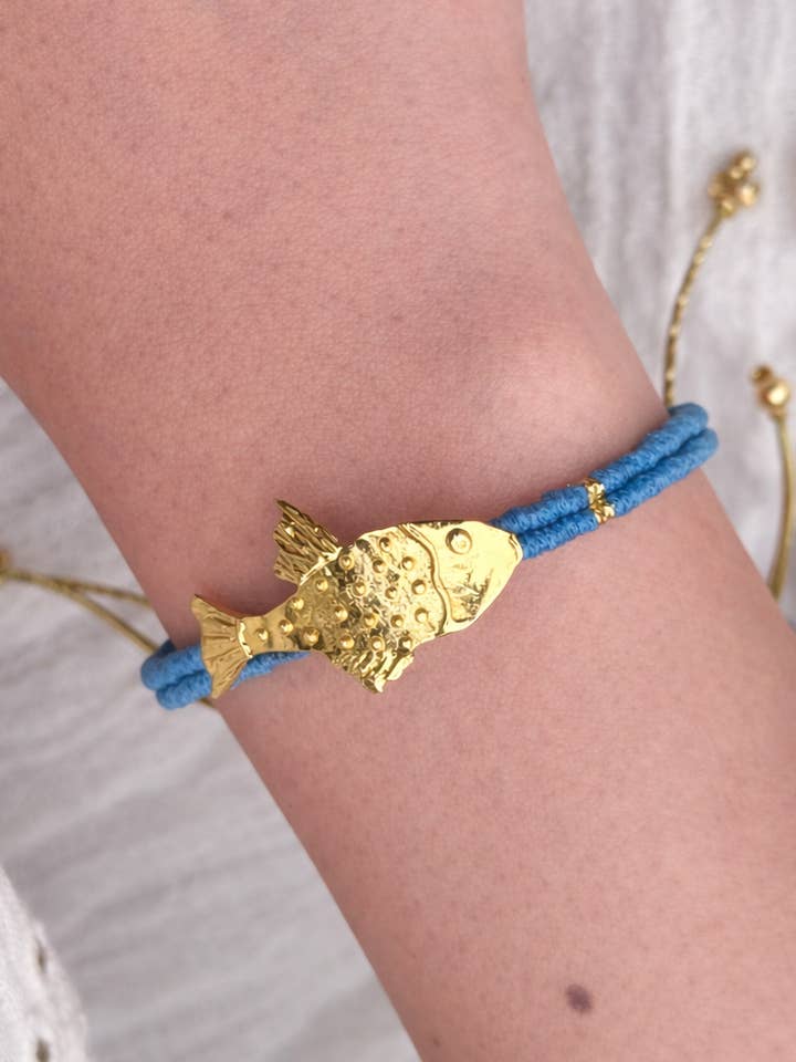 Bracelet Poisson en Macramé Noué à la Main Maris – Bleu pour la vente par bohémisse
