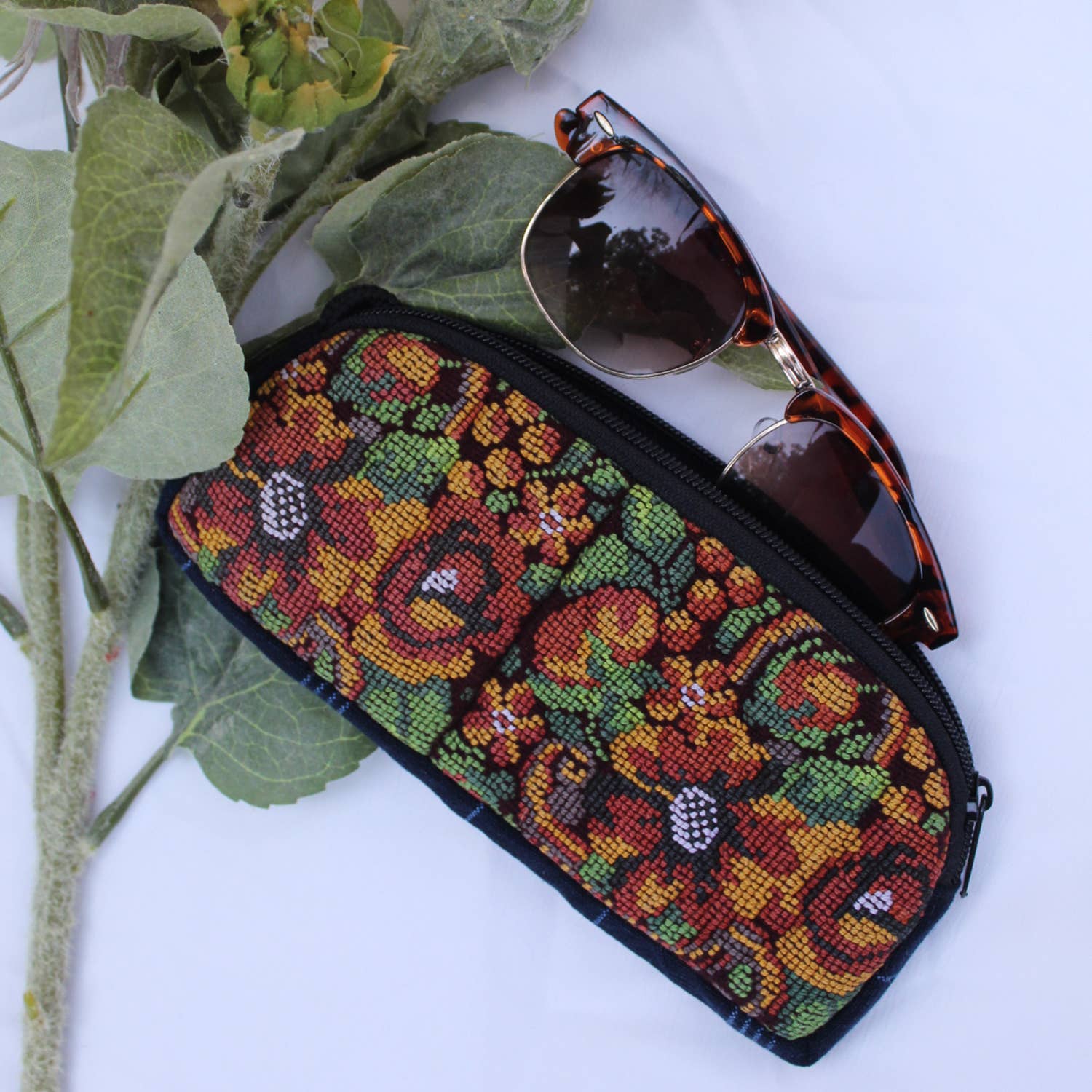 Lucia's Imports - Wholesale Eyewear Cases & Holders - Women's - Padded Eyeglass Case2