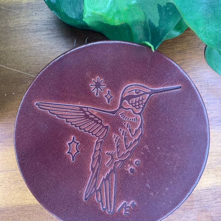Sottobicchiere in pelle - Astral Emma Hummingbird per la vendita all'ingrosso da parte di Uptown Common