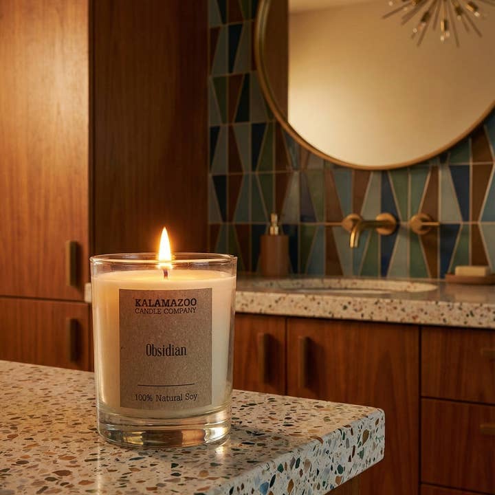 Vela Votiva de Soja Obsidiana 2,25oz por atacado de Kalamazoo Candle Company