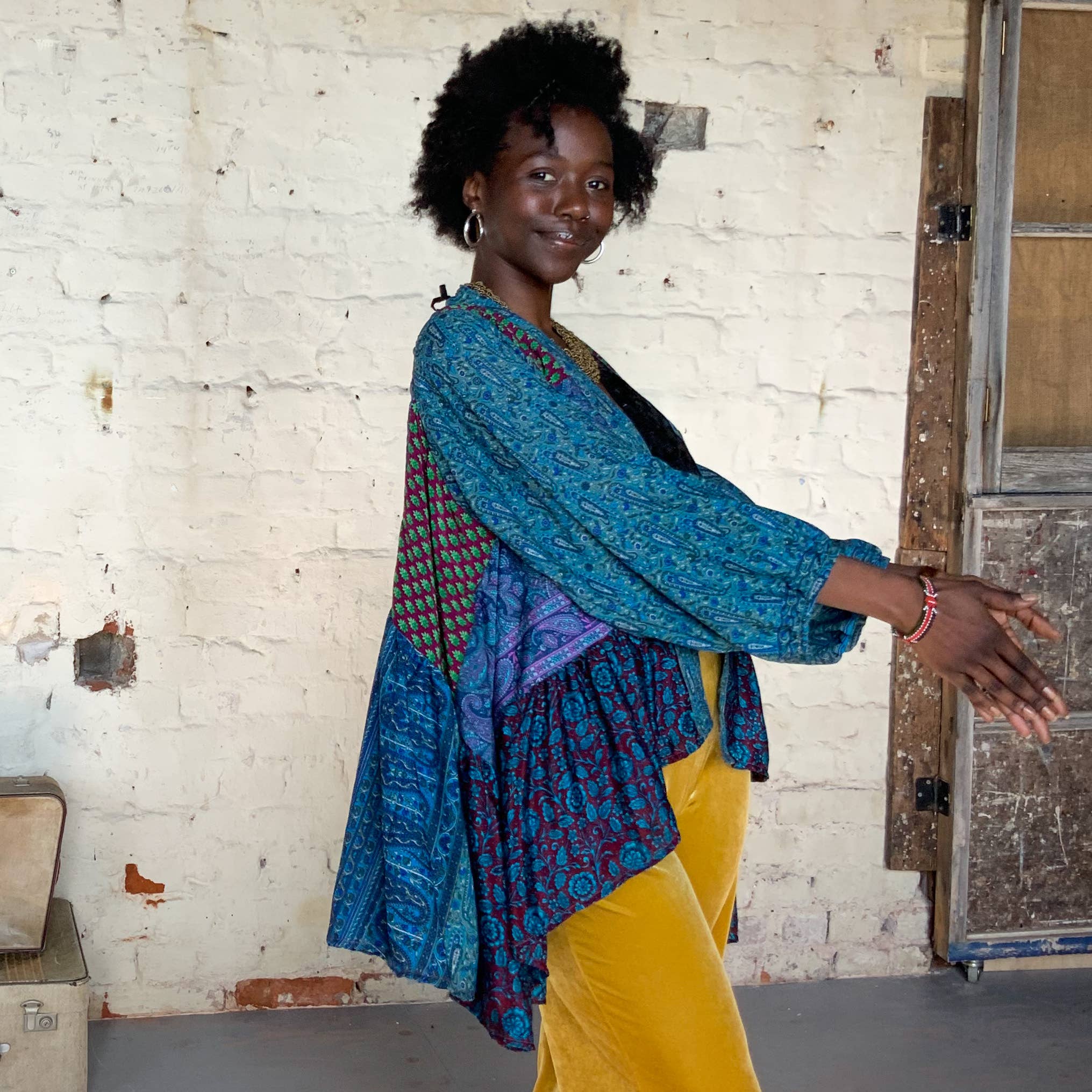 Kaohinani – wholesale Buttoned-down shirt – Women's – Sari Smock Shirt4