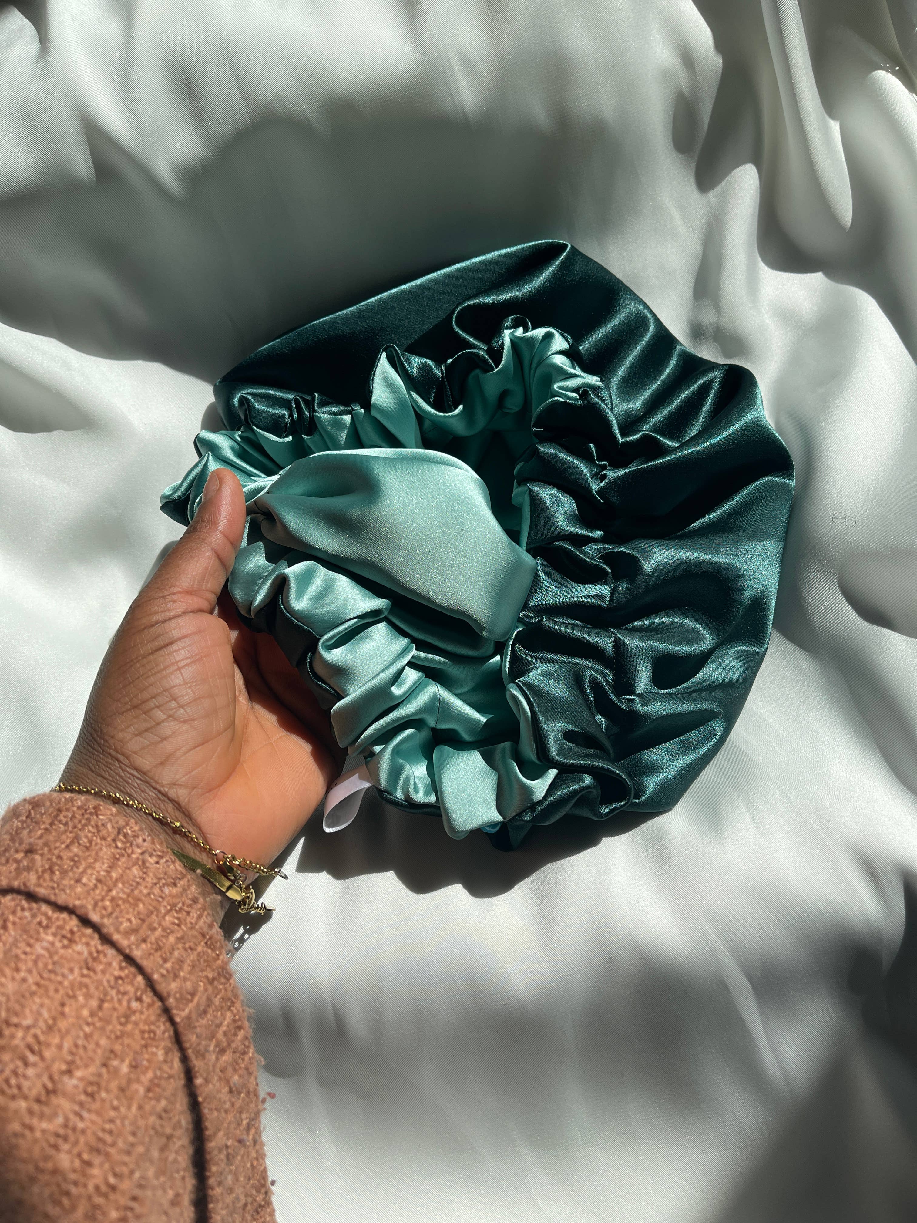 Asantewaa – Großhandel Schlafhaube/Bonnet – Damen – Wendbare Satin-Haube1