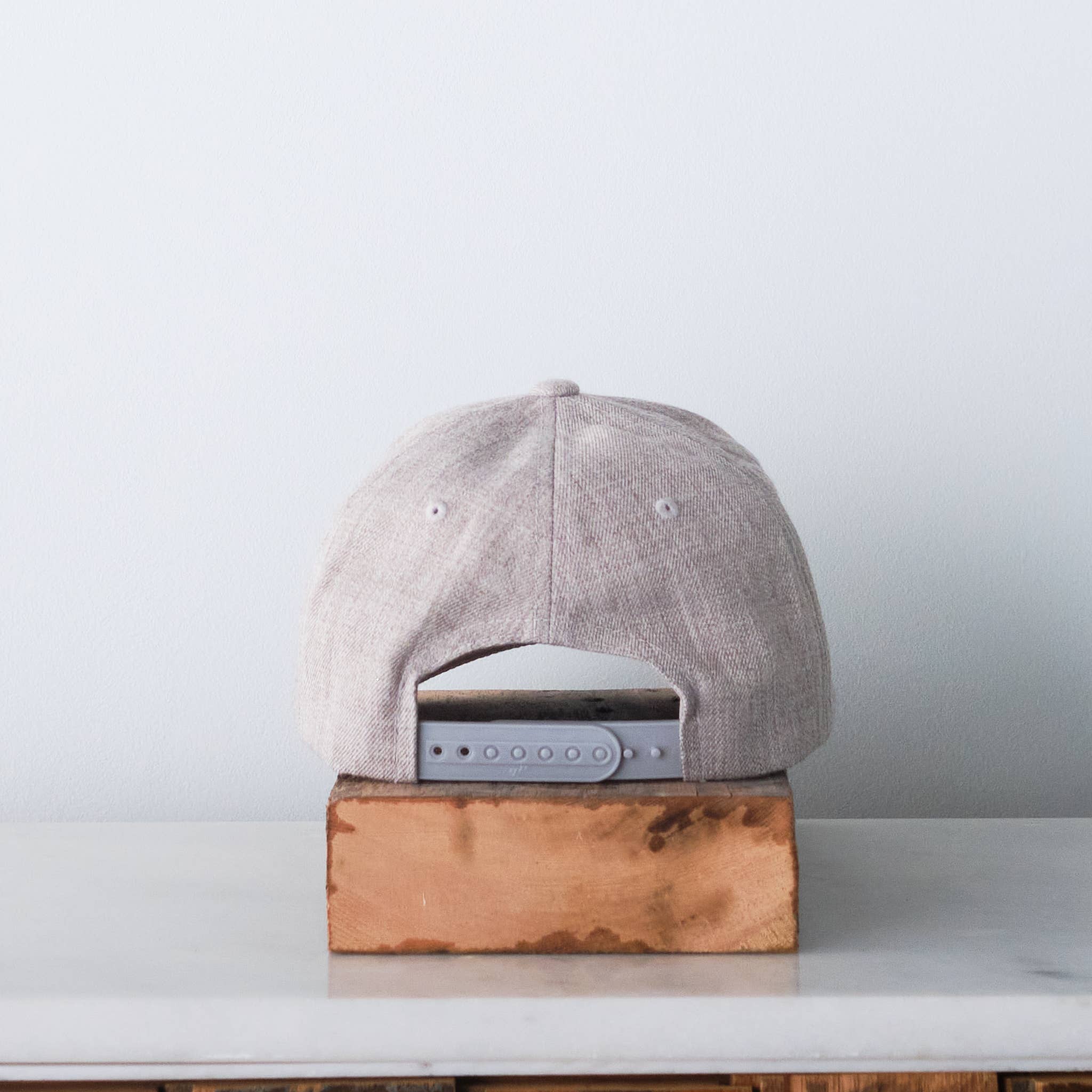 Vital Industries – Großhandel Trucker-Cap – Unisex – Barsch Fisch Patch Snapback, Melange Trucker Cap2