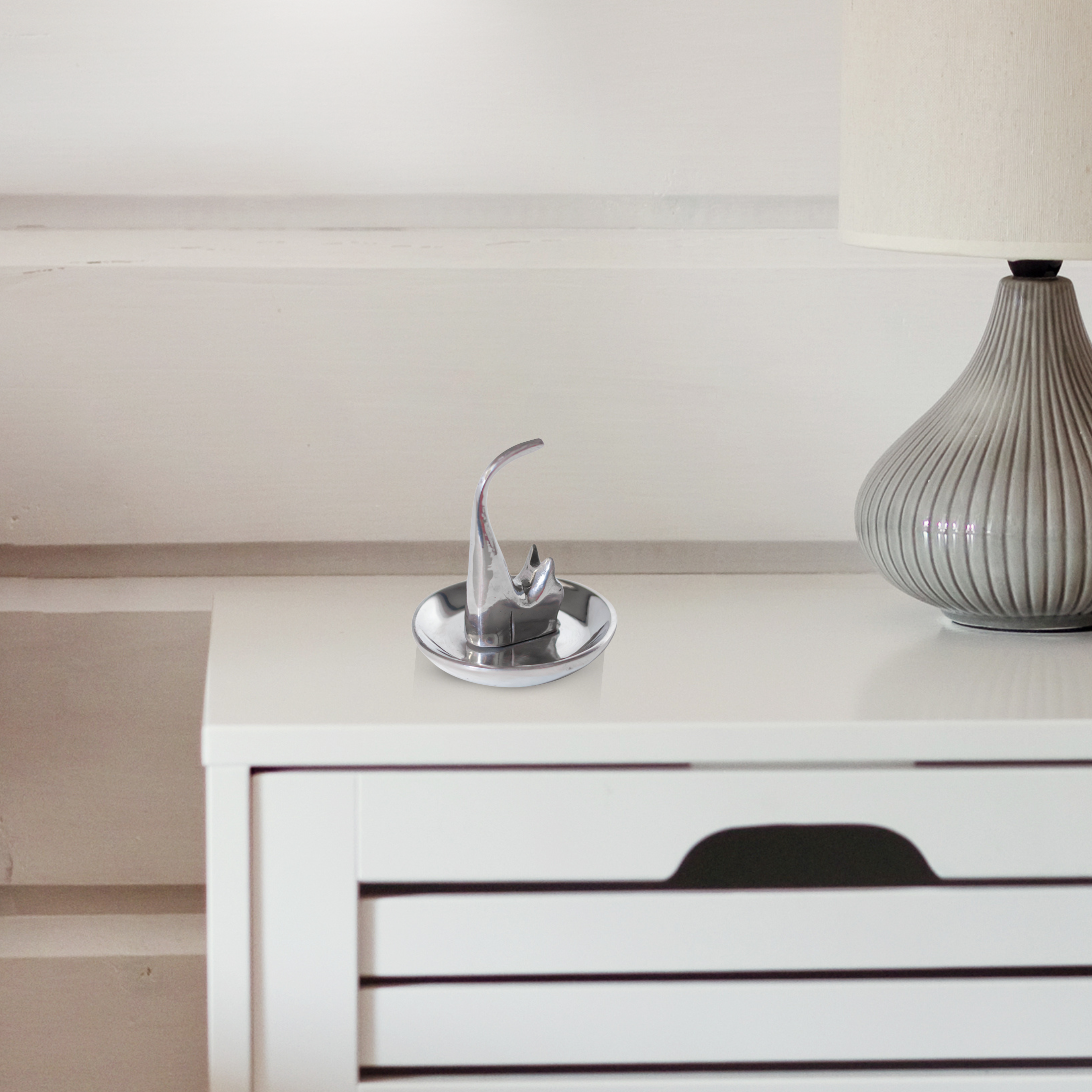 BLISSARA - Wholesale Jewelry Dish - Cat Jewelry Dish, Modern Silver-Like Pewter Cat Ring Holder3