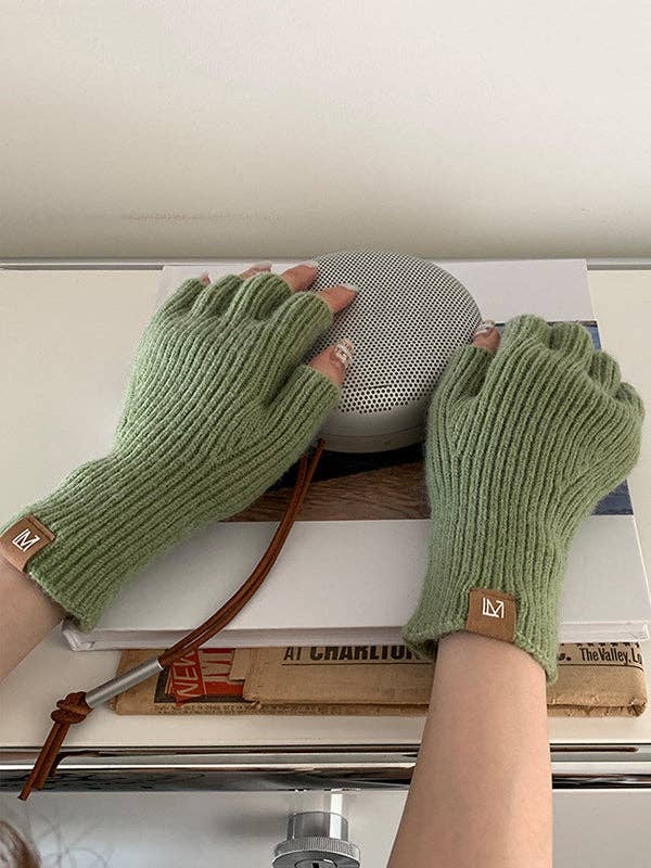 UZ Wholesale Store - Vendita all'ingrosso Guanti - Donna - Guanti in velluto per mantenere le mani calde13