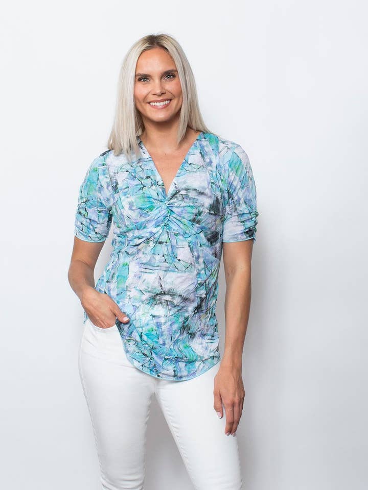 SnoSkins - Wholesale Blouse - Dames - Bedrukt gekreukt gaas - Twist aan de voorkant met korte moppen