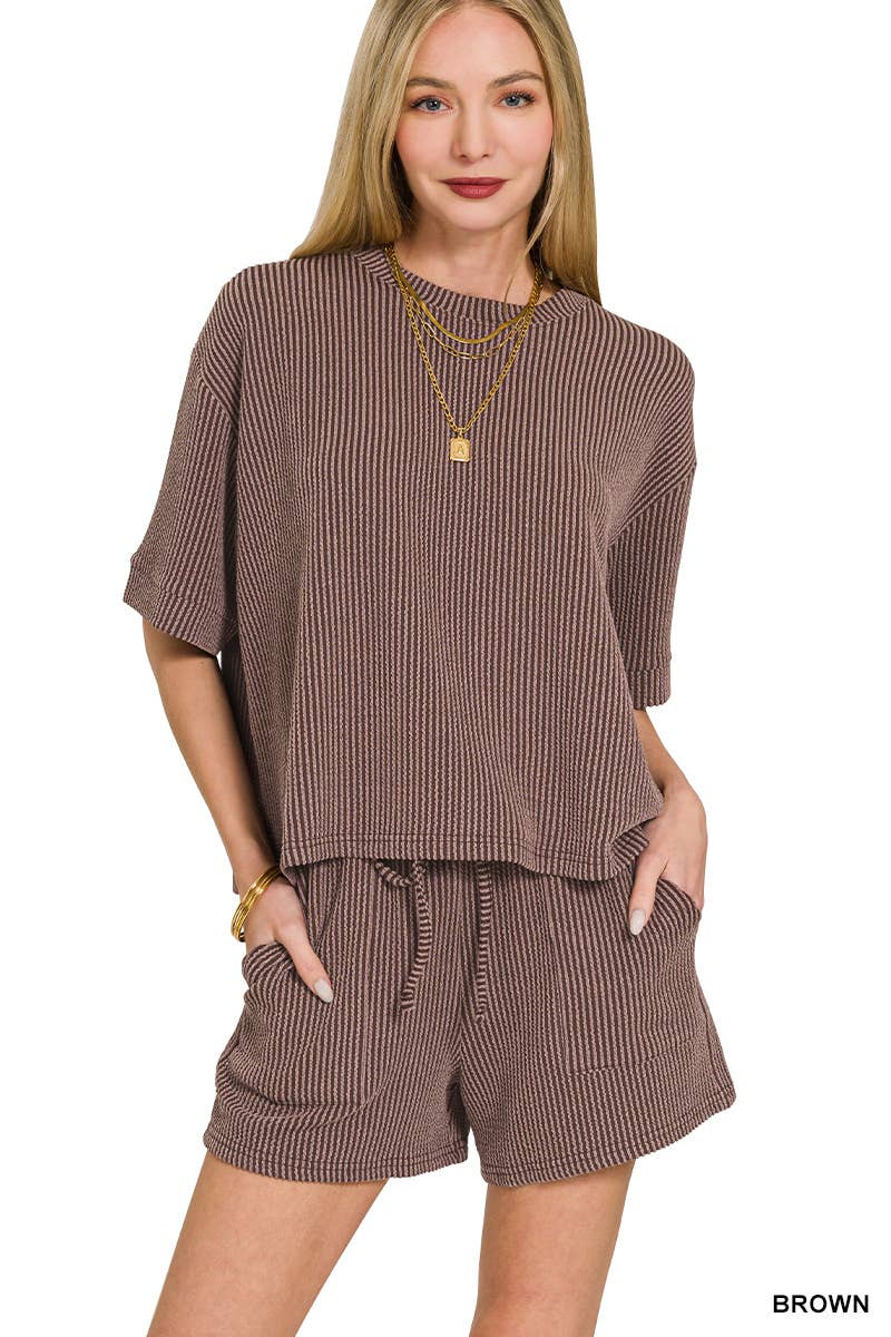 Vanilla Monkey – Engroshandel Top- og buksesæt (IKKE Loungewear) - Dame – Sæt med kortærmet T-shirt i rib og korte bukser2