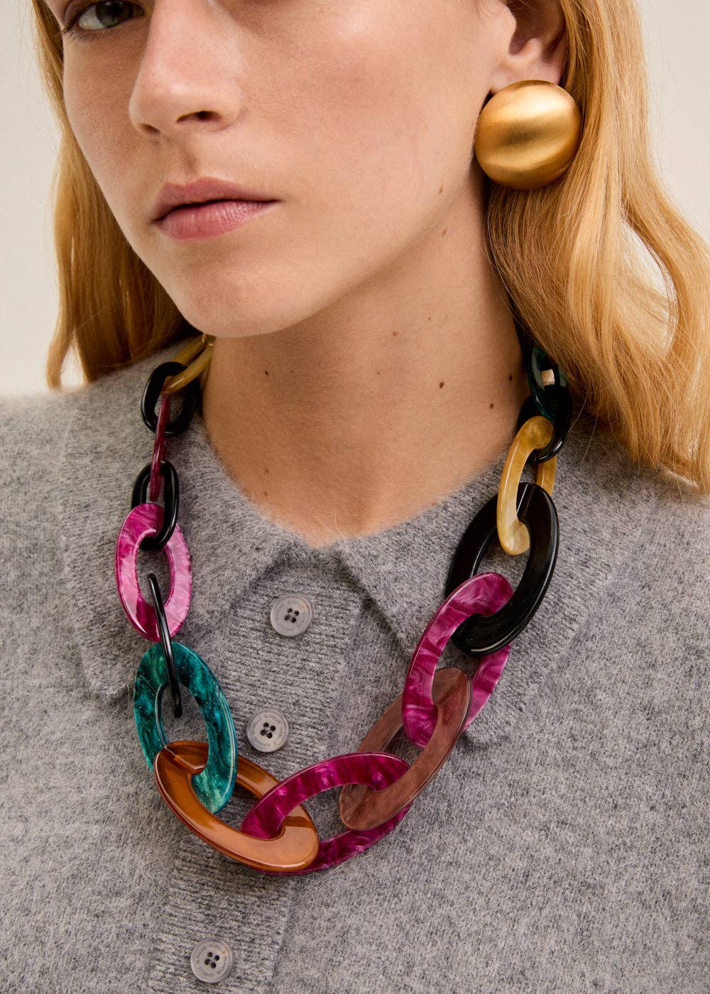 NALI' - Wholesale Bib Necklace - OVER NECKLACE IN RESIN PURPLE/OCHRE - N640