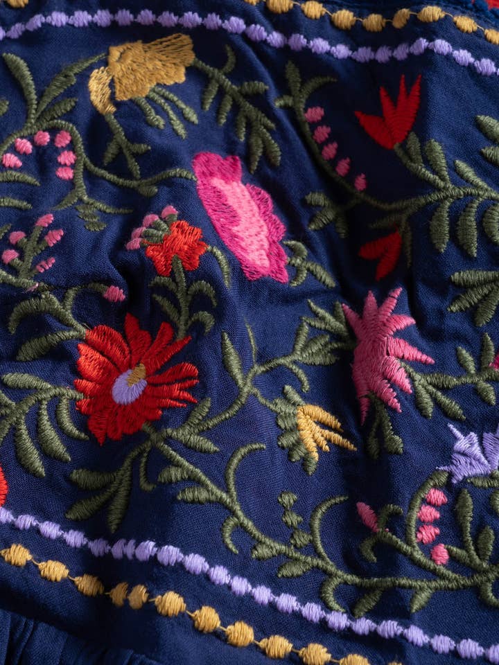 Broderie Gardenia Robe Fille Zoe en Broderie Gardenia en vente sur Faire1