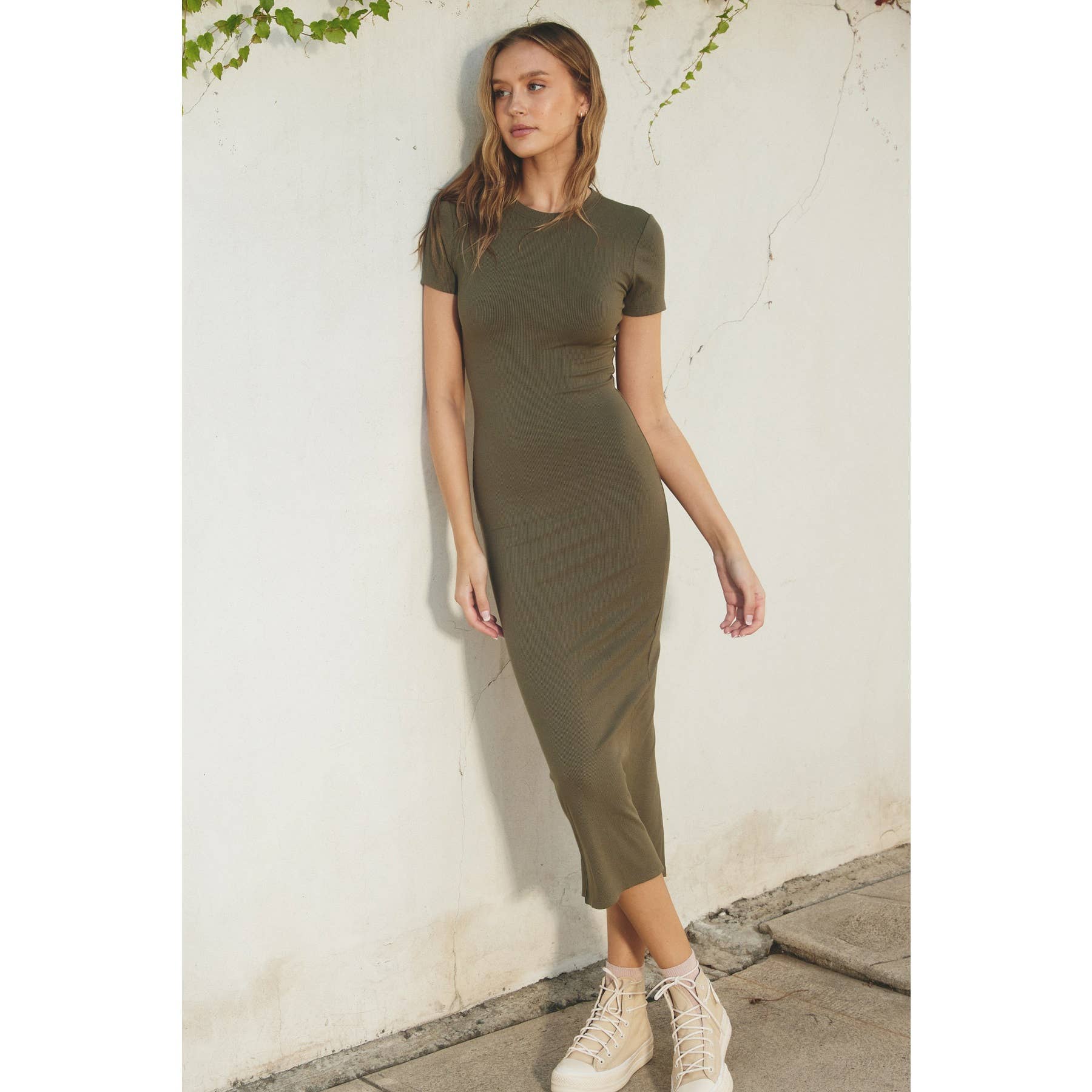 Dress Forum - Wholesale Dress - Women's - Ribbed Knit Back Slit T-Shirt Dress (1)1