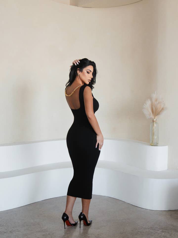 Bianca Klänning Svart för wholesale av Marlina Boutique