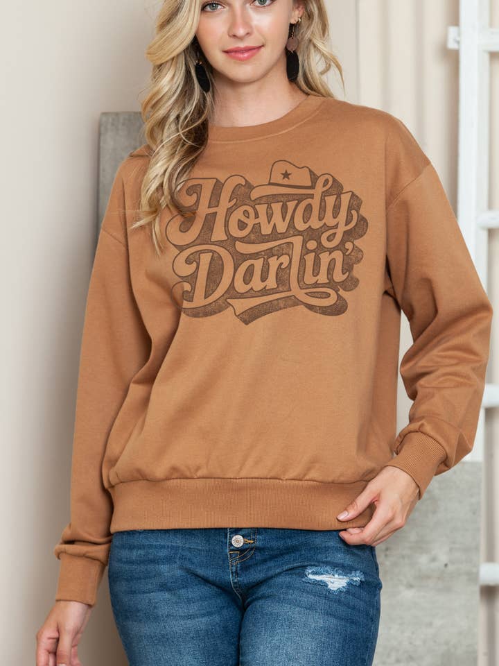 BT8467-SC Pull-over uni à imprimé graphique "Howdy" pour femmes pour la vente par BouTeeQue Closet