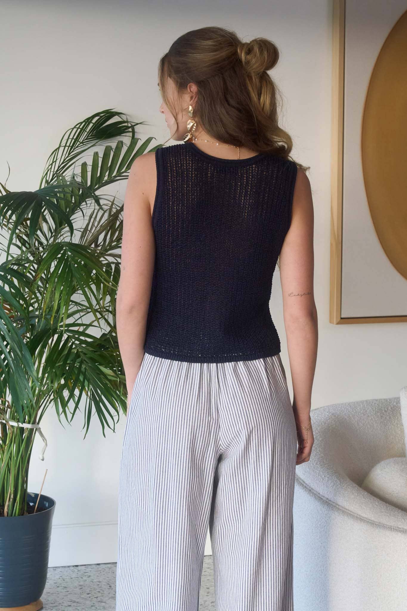 Blu Pepper - Wholesale Outerwear Vest - Women's - V NECK FRONT BUTTON CROCHET KNIT VEST21