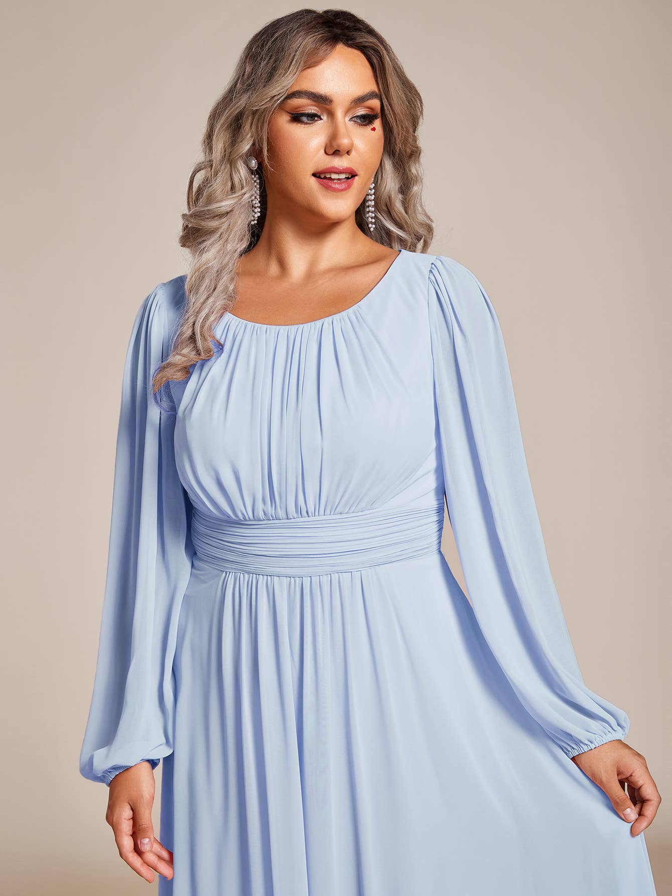 Ever-Pretty - Wholesale Gown - Women's - Plus Size Long Lantern Sleeves Round Neck Bridesmaid Dress38