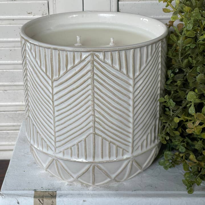 Bougie de soja Red Currant 44 oz en poterie réutilisable pour la vente par 1858 Candle Co