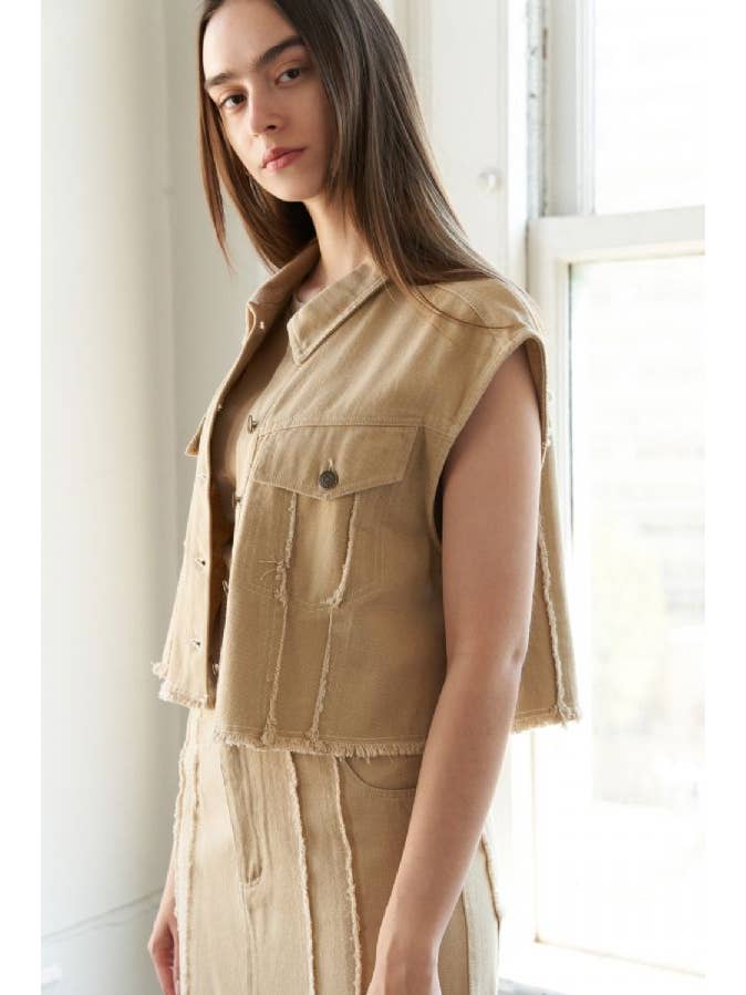 TAUPE A woven twill vest - FJ1029 for wholesale on Faire3
