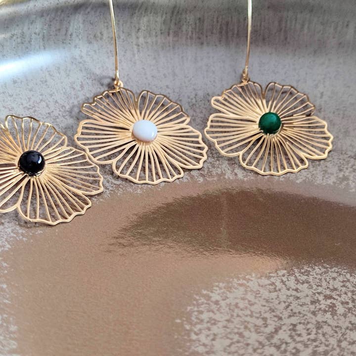 Sophie Bijoux - Wholesale Dangle Earrings - La Naturelle Nacre flower pendant earrings4