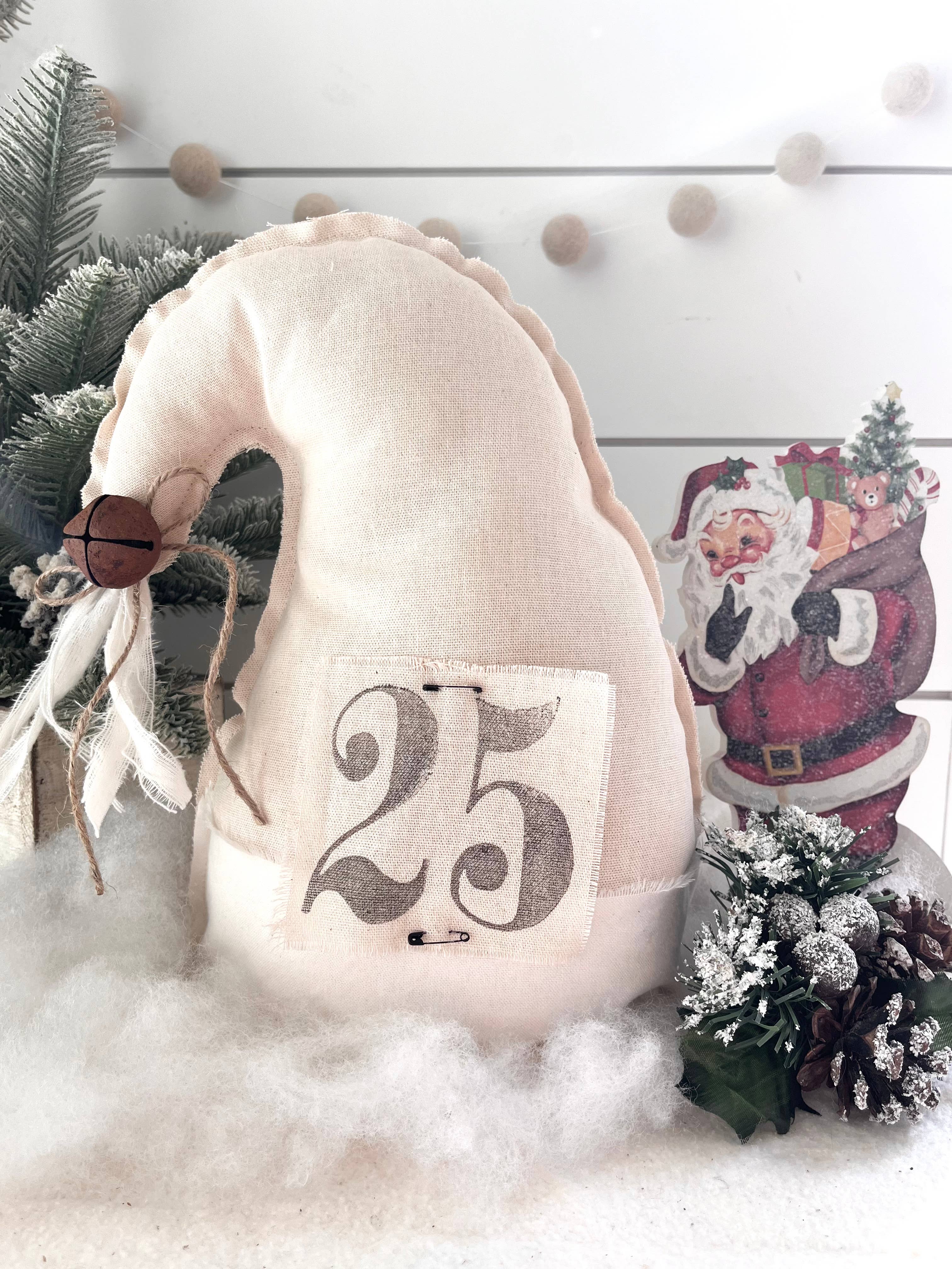 Kate + Em – Escultura por atacado – Grande Chapéu de Papai Noel Primitivo Decoração de Casa de Natal - 3 Opções 3