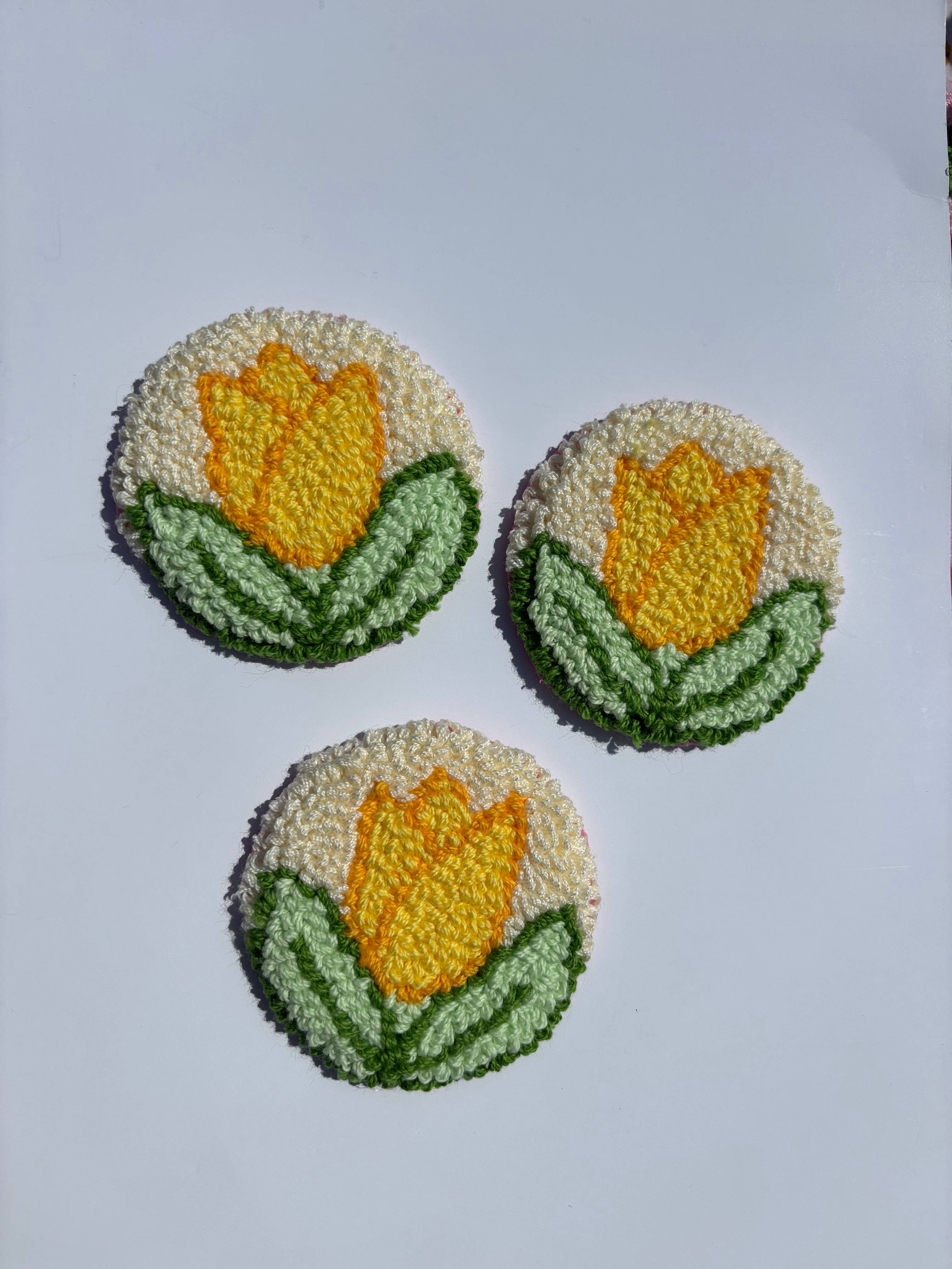 Honey Punches – Engroshandel Kopunderlag til bil – til kvinder – Håndlavet punch needle gul tulipan bil coaster, tilbehør2