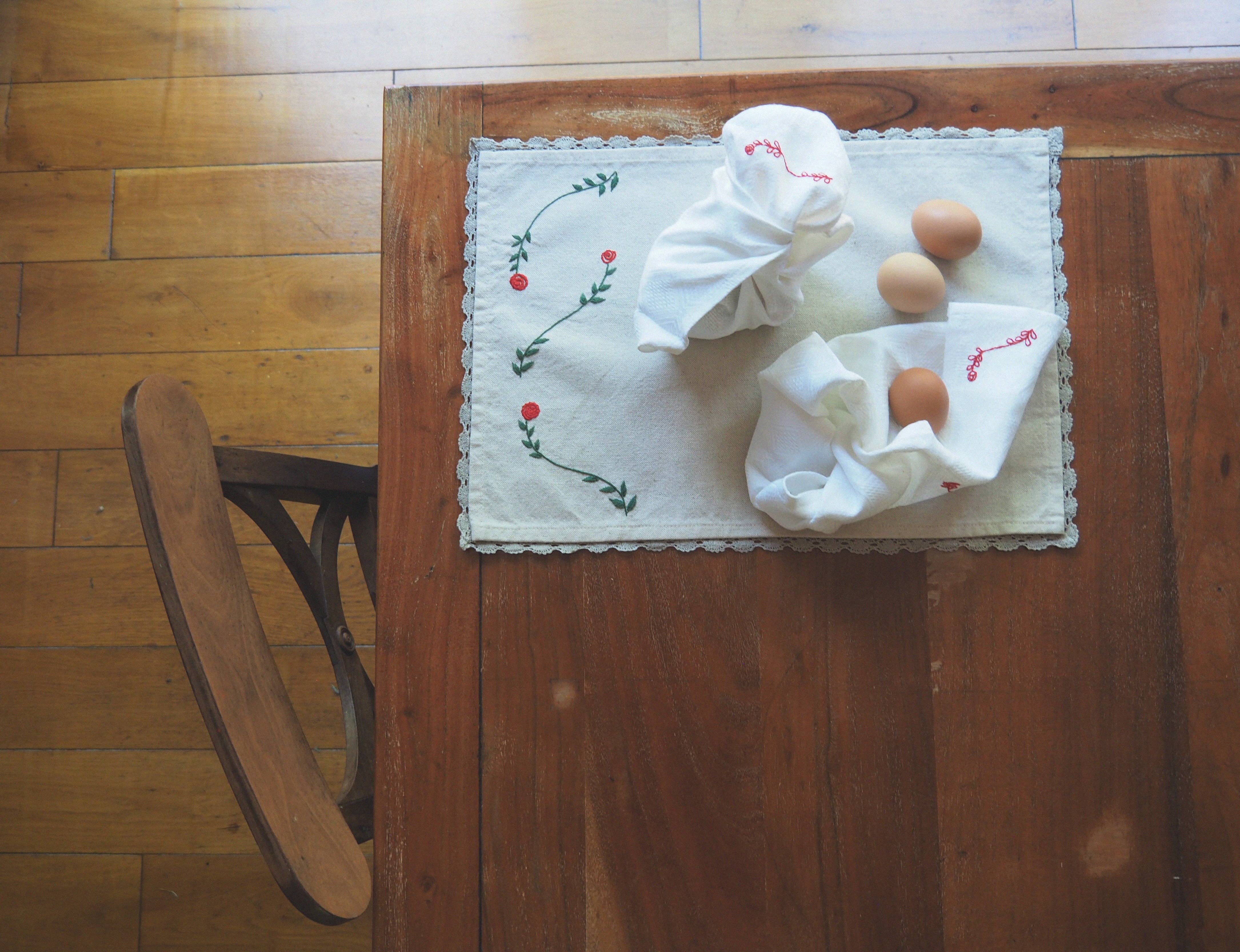 À bientôt - Wholesale Dinner & Cloth Napkin - Embroidered Rose Napkin5