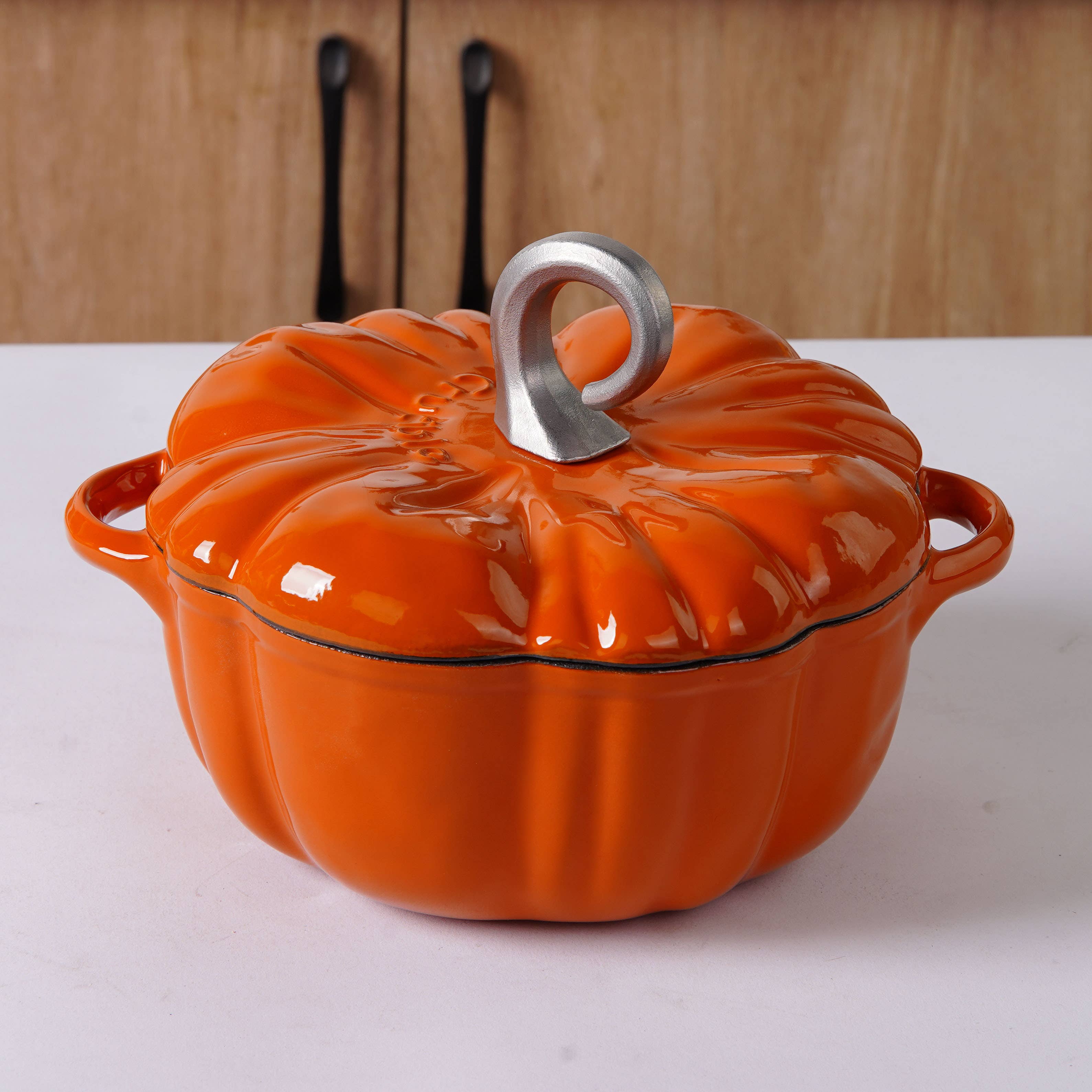 Crucible Cookware – Conjunto de frigideiras e panelas por atacado – Panela de Abóbora em Ferro Fundido Esmaltado, Caçarola, Cocotte, Laranja2