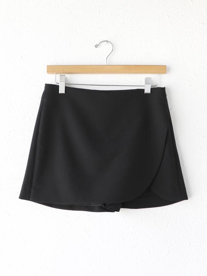 Calem Skort för wholesale av Greylin