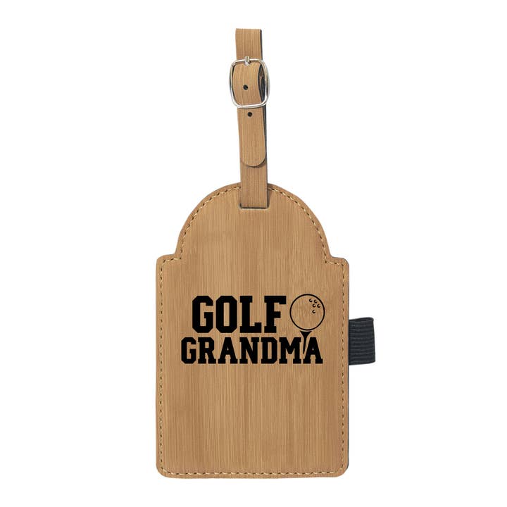 Étiquette de sac de golf Golf Grandma avec 3 t-shirts pour la vente par The Rural Home