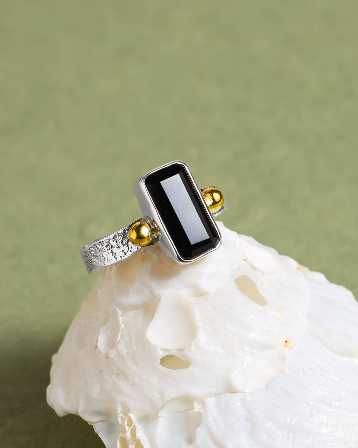 Tiramisu – Anel de cocktail/declaração por atacado – Anel em Prata de Lei Onyx Preto com Latão1