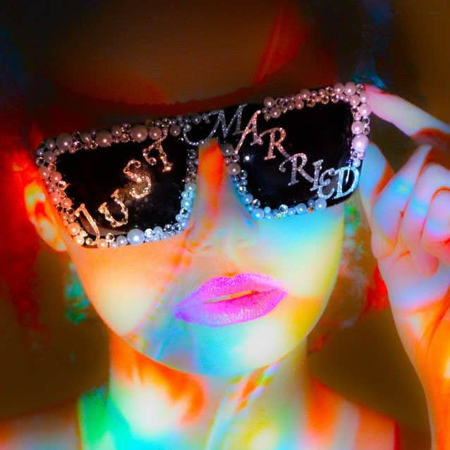 Just Married sunglasses for wholesale by Omg fashion shades