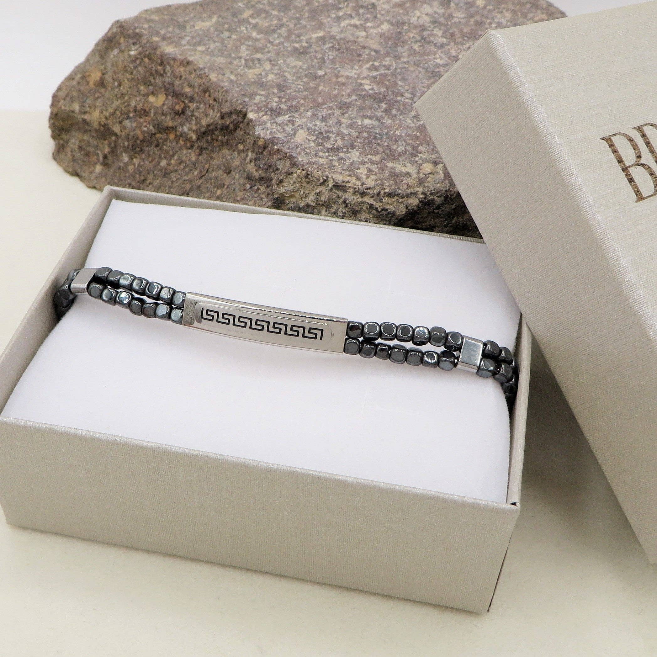 ARES Bracciale uomo  Targhetta con greche e cubetti in ematite -  ACCIAIO INOSSIDABILE for wholesale on Faire3