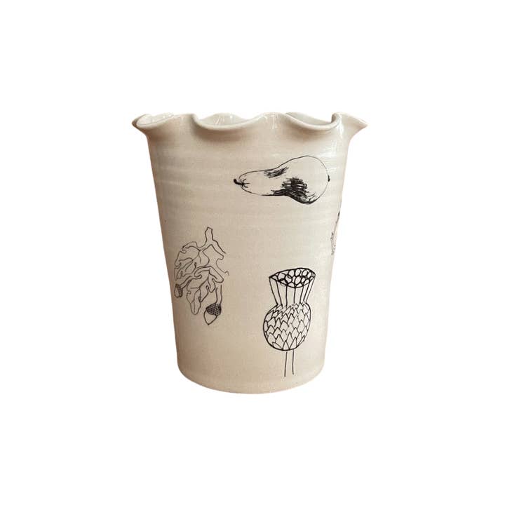 Vaso da Giardino con Volant - Grande per la vendita all'ingrosso da parte di Paige Mitchell