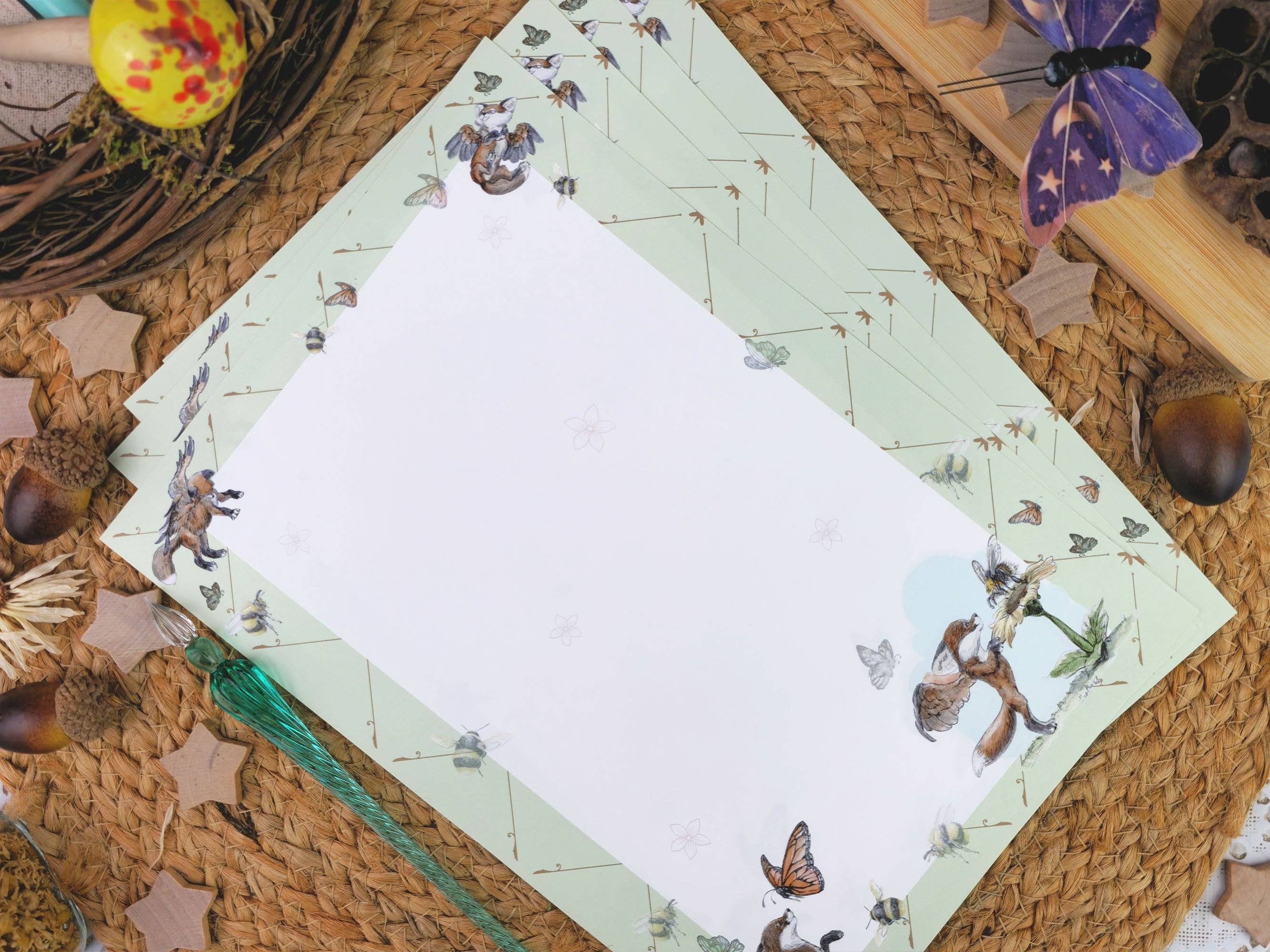 Wings of Fantasy - Vendita all'ingrosso Set di cartoleria/cancelleria - Set di Scrittura con Volpe Fantastica | Set di Scrittura Stile Art Nouveau | Cartoleria Stile Vintage con Sigilli di Cera | Regalo di Cartoleria per Amici di Penna2