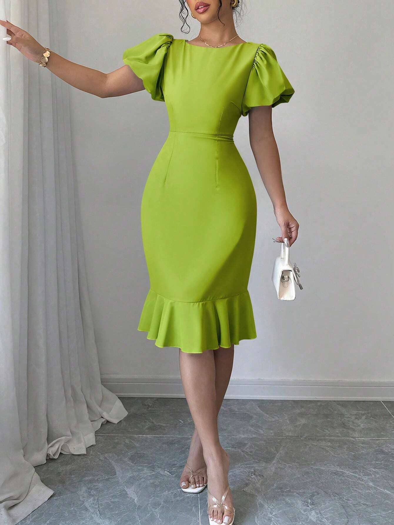 UNISHE - Vendita all'ingrosso Vestito - Donna - Abito a sirena con maniche a lanterna sexy e volant GSS1305