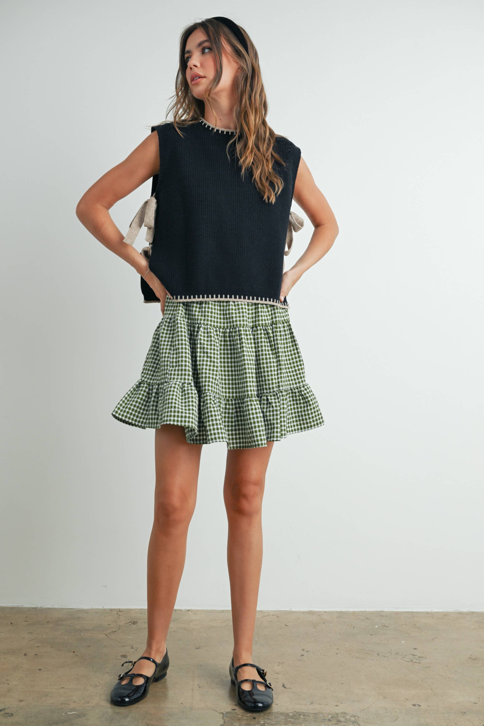 BUTTERMELON - Wholesale Sweater Vest - Women's - Mock Neck Sleeveless Sweater- BMW752936