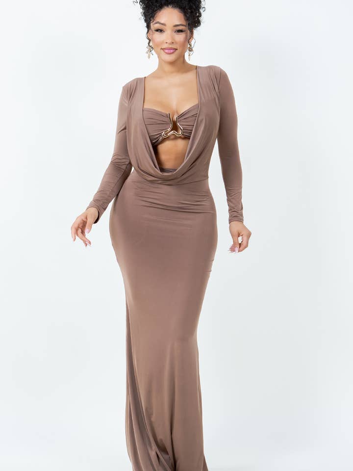 KJOLE MED COWL-HALS OG KANTDETALJE for engroshandel hos Belita Collection